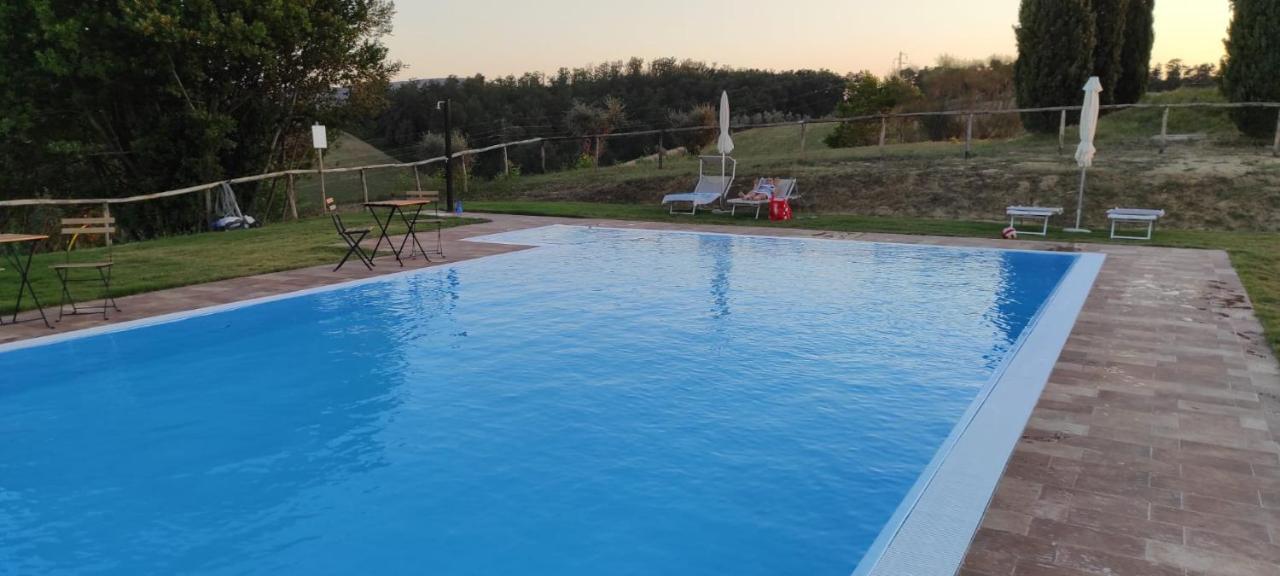 Agriturismo Cheloni Guasticce Екстер'єр фото