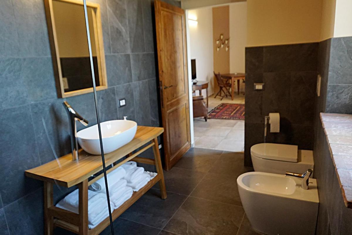 Agriturismo Cheloni Guasticce Екстер'єр фото