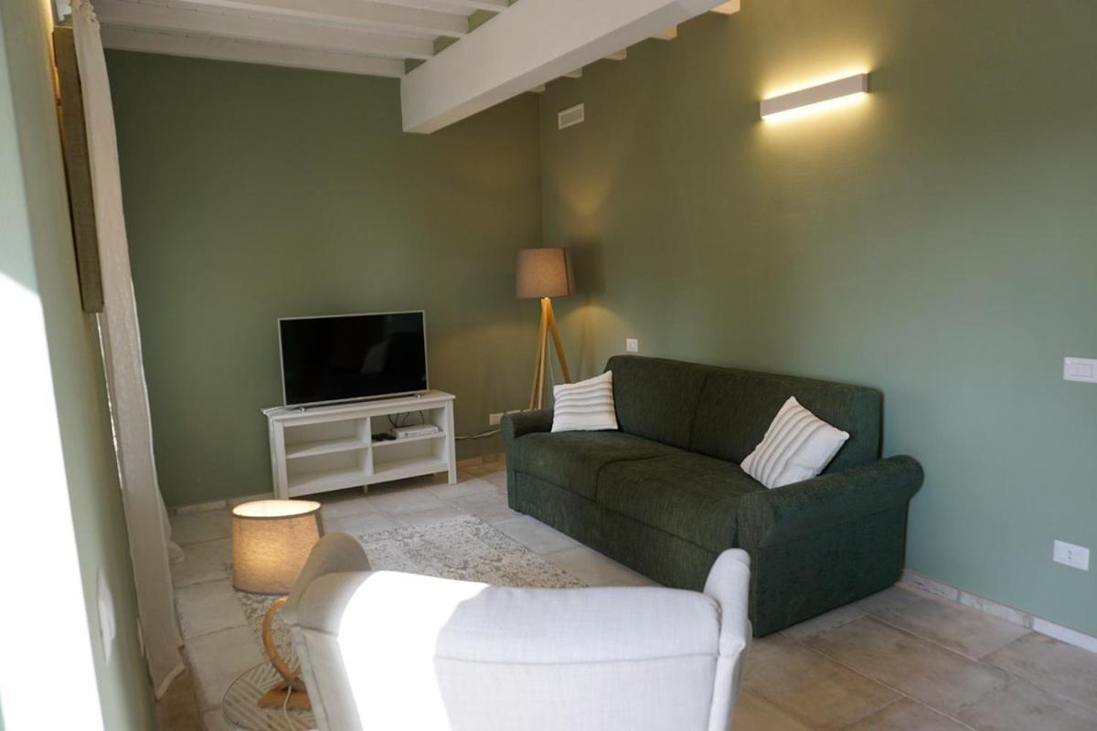 Agriturismo Cheloni Guasticce Екстер'єр фото