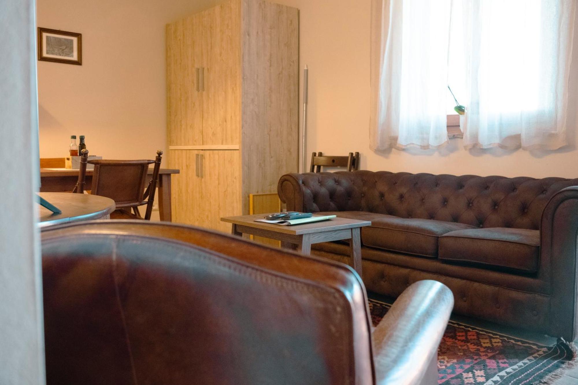 Agriturismo Cheloni Guasticce Екстер'єр фото
